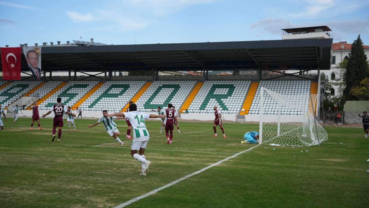 Muğlaspor - Elazığspor Maçında O An: Gol, Sevinç ve Zafer Bir Arada 4
